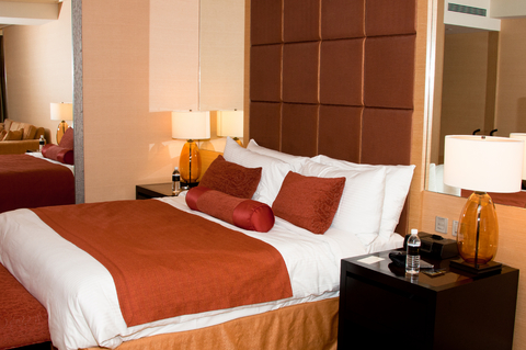 Cât costă un hotel în centrul Capitalei? Cât o vilă în 2008!