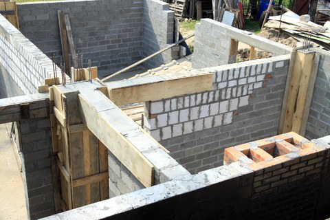Numărul autorizaţiilor de construire pe rezidenţial, în scădere