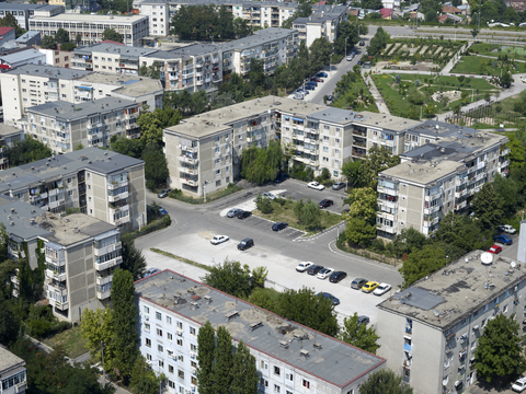 Prăpastia dintre vânzătorii şi cumpărătorii de apartamente persistă: cât cer unii şi cât dau alţii