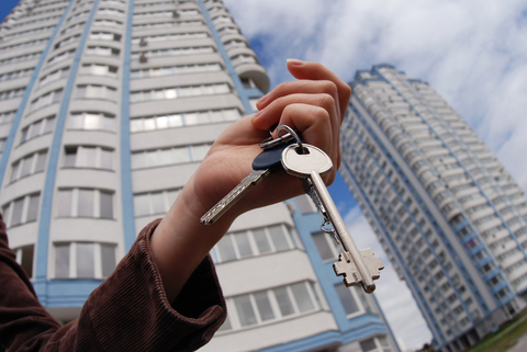 „Mirajul” închirierii pentru proprietarii de apartamente noi: de ce să pariezi pe o strategie pe termen lung?