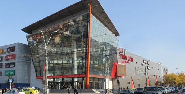 Mallul Liberty Center, vândut de la prima licitaţie
