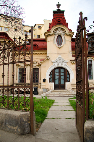 Proprietarii de vile îşi resetează aşteptările: Topul celor mai mari ieftiniri pe 2012