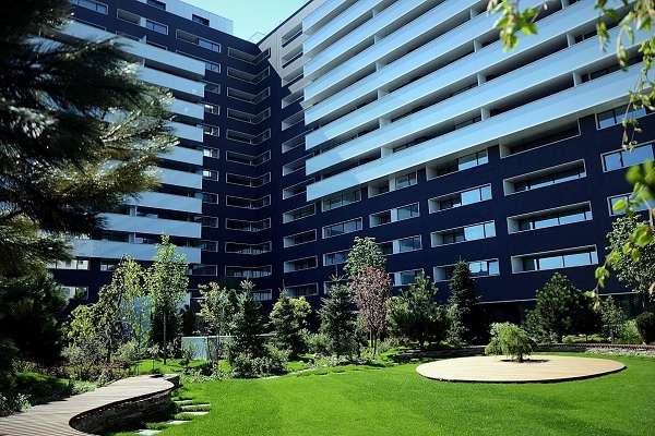 Cortina Residence 1