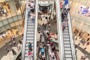 romanii si mallurile de la shopping la destinatie de timp liber