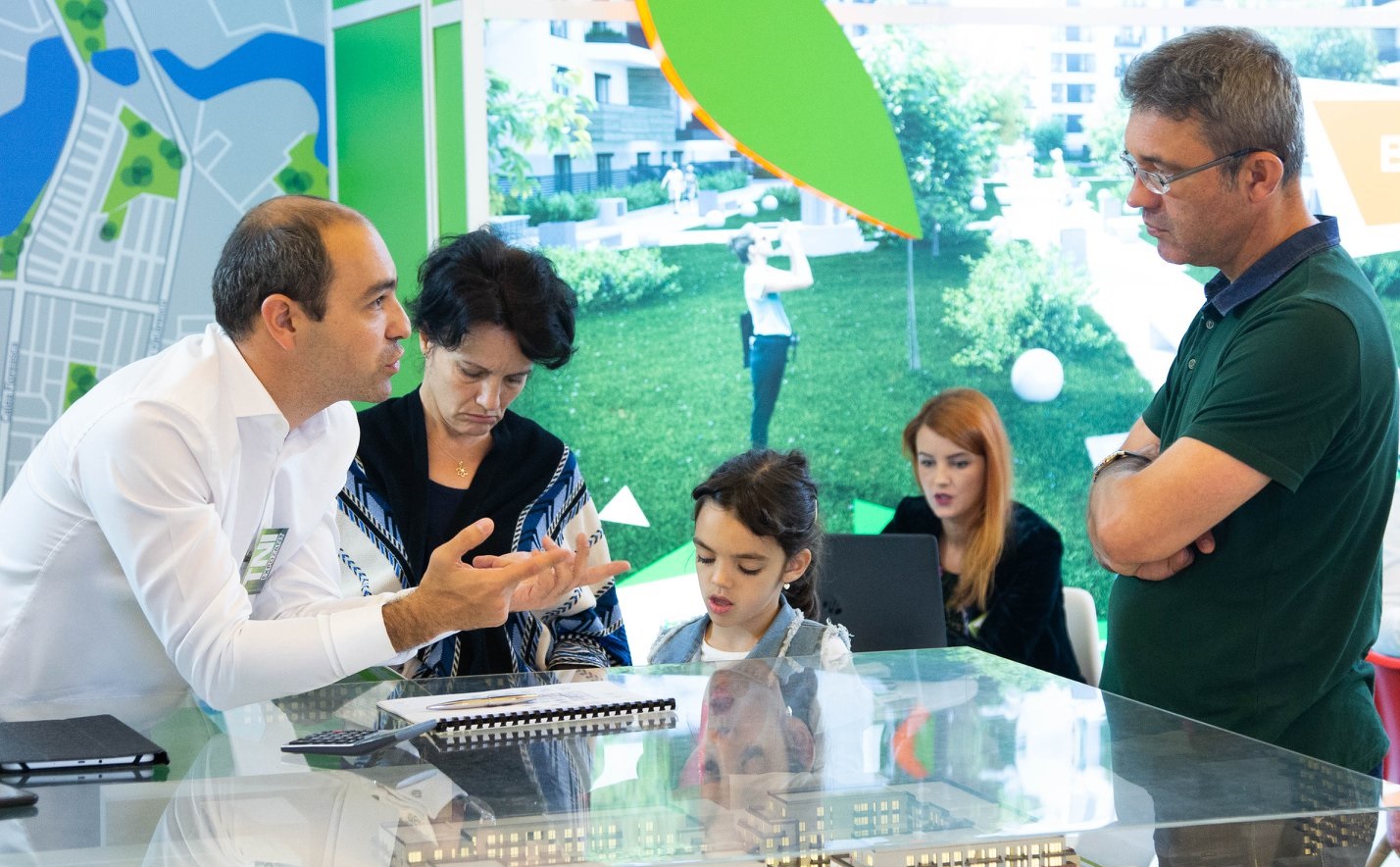 130 de companii la tni septembrie 2018