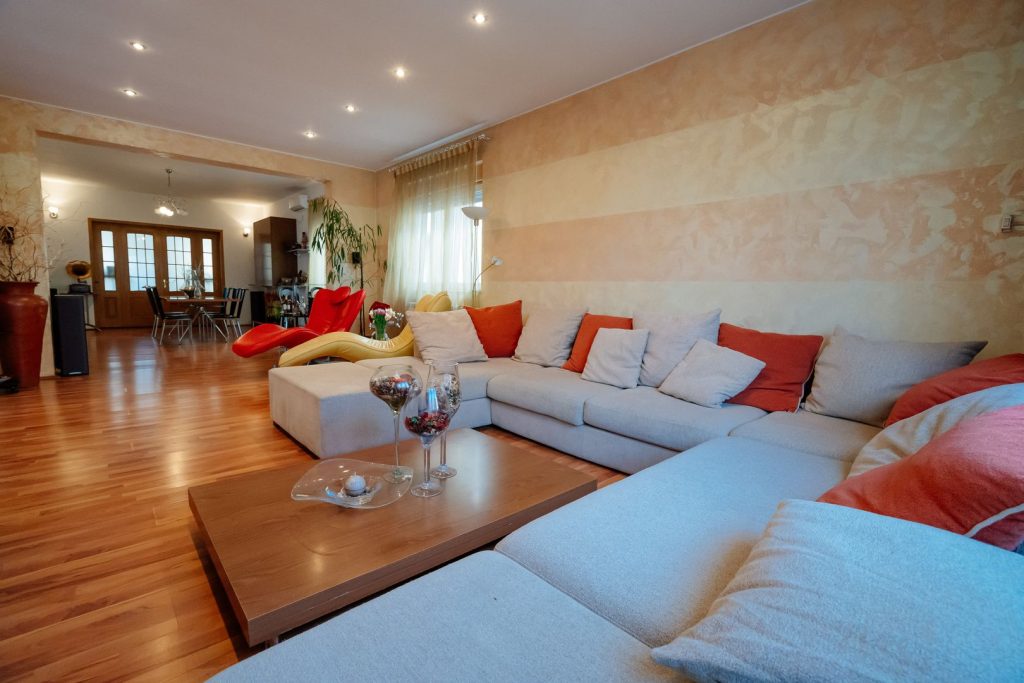 parter vila voluntari