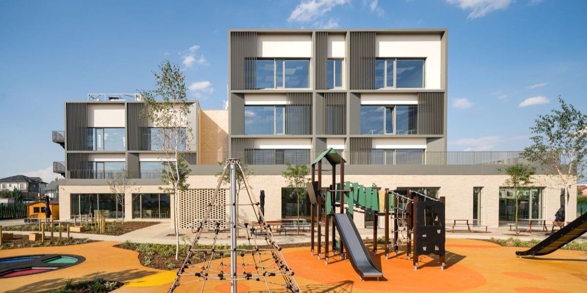 campusul educational din cadrul proiectului imobiliar amber forest din tunari