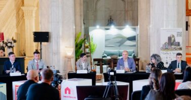 speakerii in panelul de dezbateri organizat la forumul imobiliare.ro