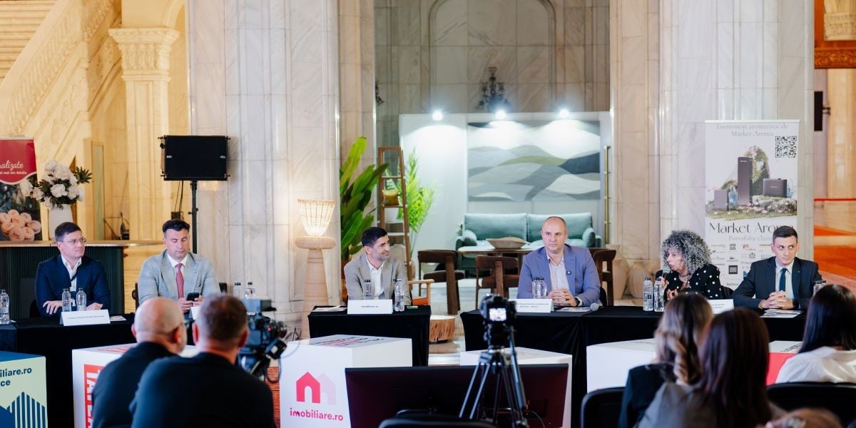 speakerii in panelul de dezbateri organizat la forumul imobiliare.ro