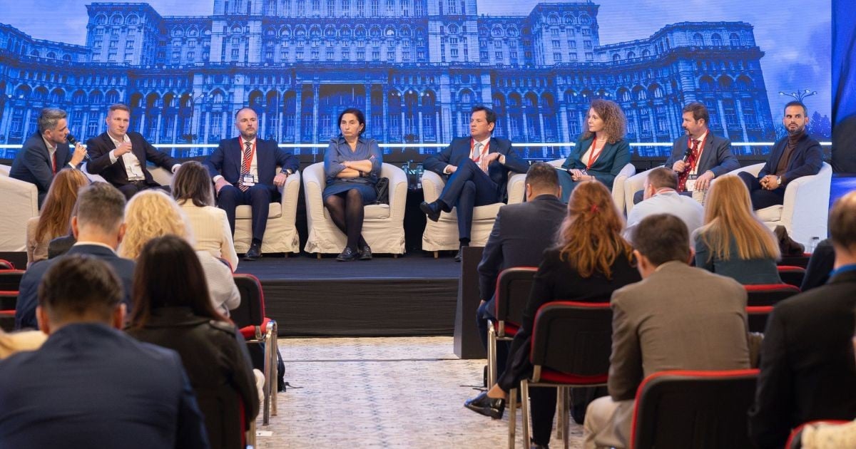 panel de dezbateri la evenimentul affordable housing summit